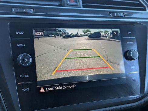 Used 2023 Volkswagen Tiguan SE image 24