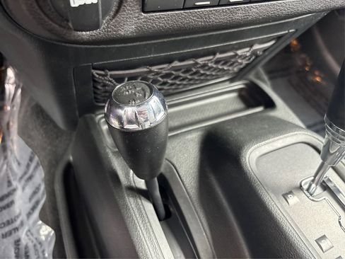 Used 2018 Jeep Wrangler Sport w/ Quick Order Package 24S AWD/4WD image 27