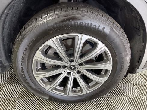 Used 2024 Mercedes-Benz GLC 300 4MATIC image 34