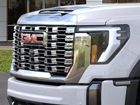 New 2026 GMC Sierra 3500 Denali w/ Denali Reserve Package image 34