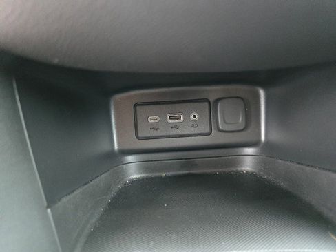 Used 2021 Chevrolet Equinox LT image 27