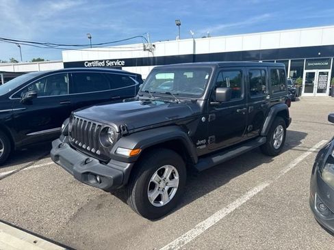 Used 2021 Jeep Wrangler Unlimited Sahara AWD/4WD image 1