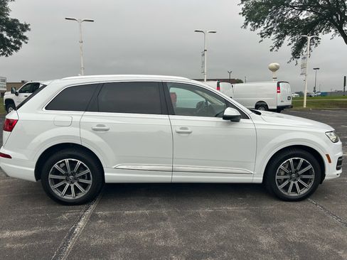 Used 2018 Audi Q7 3.0T Premium Plus w/ Premium Plus Package AWD/4WD image 4