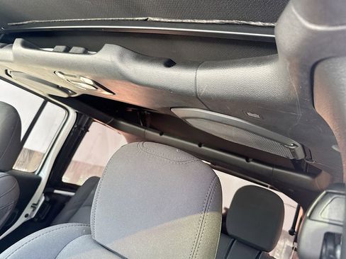 Used 2023 Jeep Wrangler Unlimited w/ 8.4" Radio Group image 20