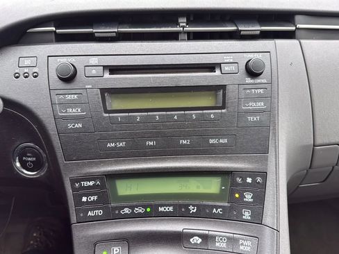 Used 2011 Toyota Prius Two image 18