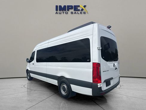 Used 2025 Mercedes-Benz Sprinter 2500 image 3