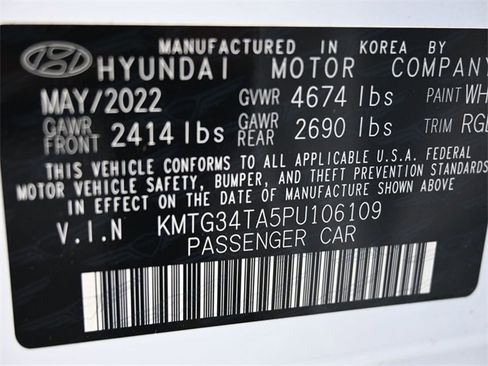 Used 2023 Genesis G70 2.0T w/ Sport Prestige Package image 8