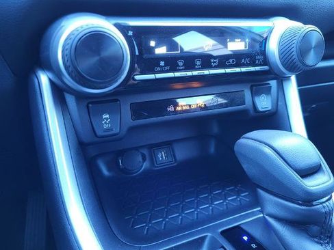 Used 2025 Toyota RAV4 LE image 20