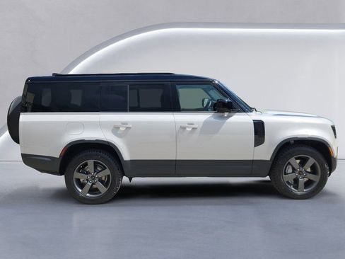 New 2026 Land Rover Defender 130 S AWD/4WD image 3