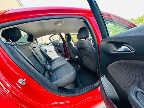 Used 2017 Chevrolet Cruze LT w/ Convenience Package FWD image 20