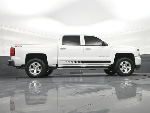 Used 2018 Chevrolet Silverado 1500 LT w/ All Star Edition AWD/4WD image 30
