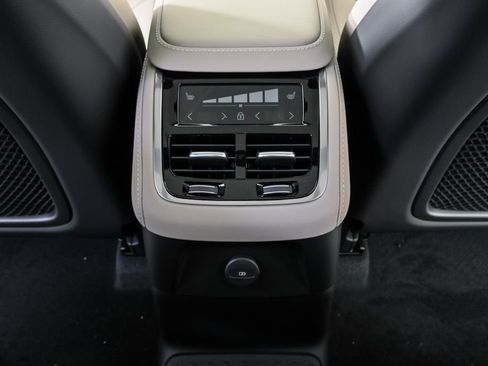New 2026 Volvo XC90 T8 Plus w/ Protection Package Premier AWD/4WD image 20