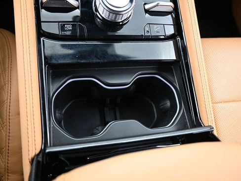 Used 2024 Jeep Grand Cherokee Summit image 32