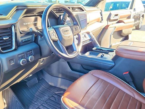 Used 2024 GMC Sierra 2500 Denali Ultimate image 10