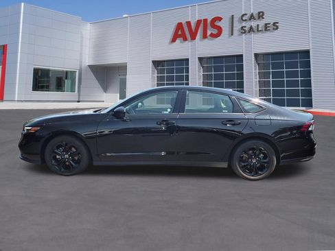 Used 2025 Honda Accord SE image 10