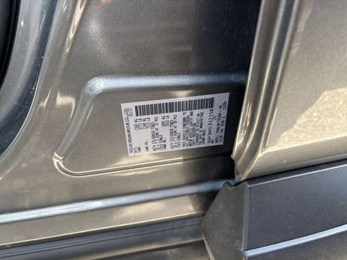 Used 2025 Nissan Rogue SV AWD/4WD image 31