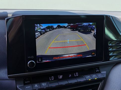 Used 2025 Toyota Camry SE w/ Convenience Package FWD image 20