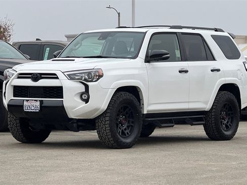 Used 2021 Toyota 4Runner Venture w/ Moonroof Package image 10