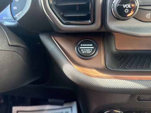 Used 2023 Ford Bronco Sport Badlands w/ Premium Package image 16