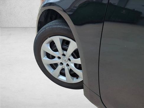 Certified 2023 Toyota Corolla LE FWD image 10