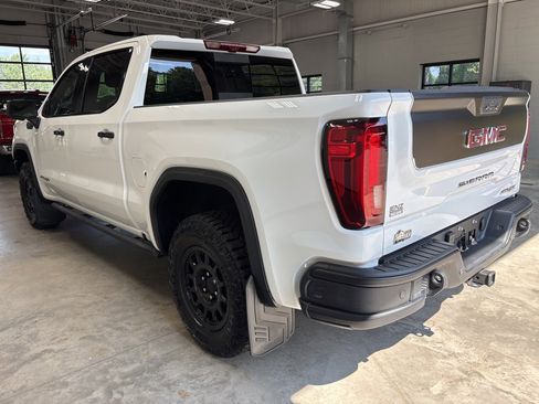 Used 2024 GMC Sierra 1500 AT4X image 5