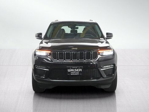 Used 2024 Jeep Grand Cherokee Limited w/ Luxury Tech Group II AWD/4WD image 8