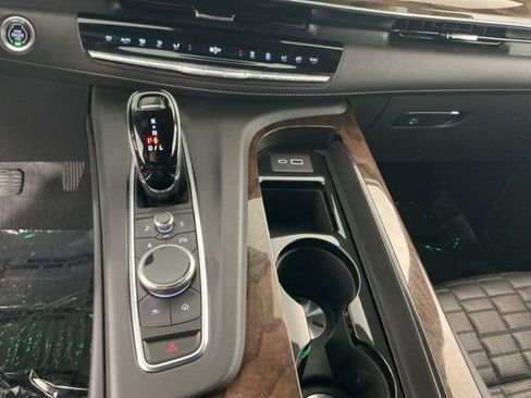 Used 2021 Cadillac Escalade Premium Luxury Platinum image 20