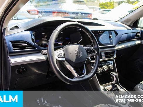 Used 2024 Volkswagen Taos SE FWD image 29