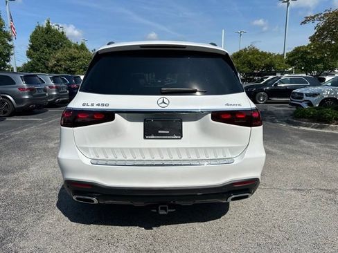 Used 2025 Mercedes-Benz GLS 450 4MATIC image 6