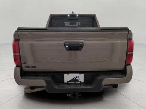 Used 2026 Toyota Tacoma TRD Sport w/ TRD Sport Premium Package AWD/4WD image 24