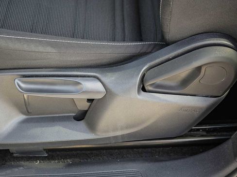 Used 2024 Volkswagen Tiguan S image 21