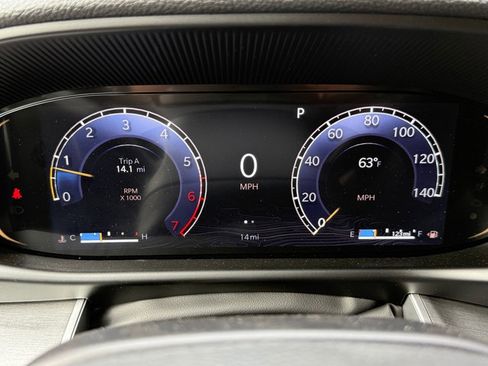 New 2025 Jeep Wagoneer L Series II w/ Premium Group I image 30