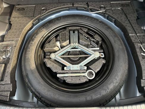 Certified 2024 Subaru Crosstrek 2.0i Premium AWD/4WD image 33