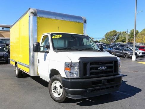 Used 2024 Ford E-350 and Econoline 350 Super Duty w/ Driver's Safety Package image 3