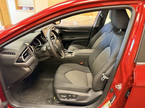 Used 2024 Toyota Camry LE AWD/4WD image 6