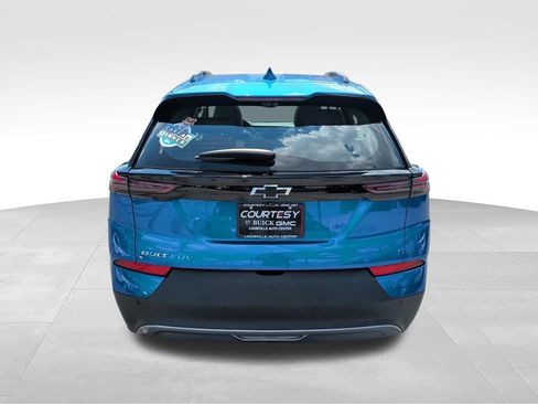 Used 2023 Chevrolet Bolt EUV Premier w/ Sun & Sound Package FWD image 6