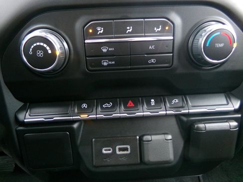 Used 2022 Chevrolet Silverado 1500 Custom w/ Rally Edition image 12