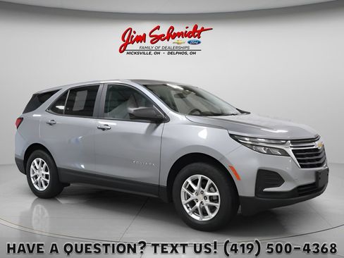 Used 2024 Chevrolet Equinox LS w/ LS Convenience Package AWD/4WD image 1