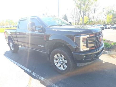 Used 2019 Ford F250 Platinum w/ Platinum Ultimate Package AWD/4WD image 2