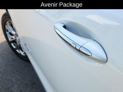 Used 2019 Buick Enclave Avenir w/ Avenir Technology Package AWD/4WD image 20
