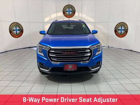 Used 2024 GMC Terrain SLT image 19