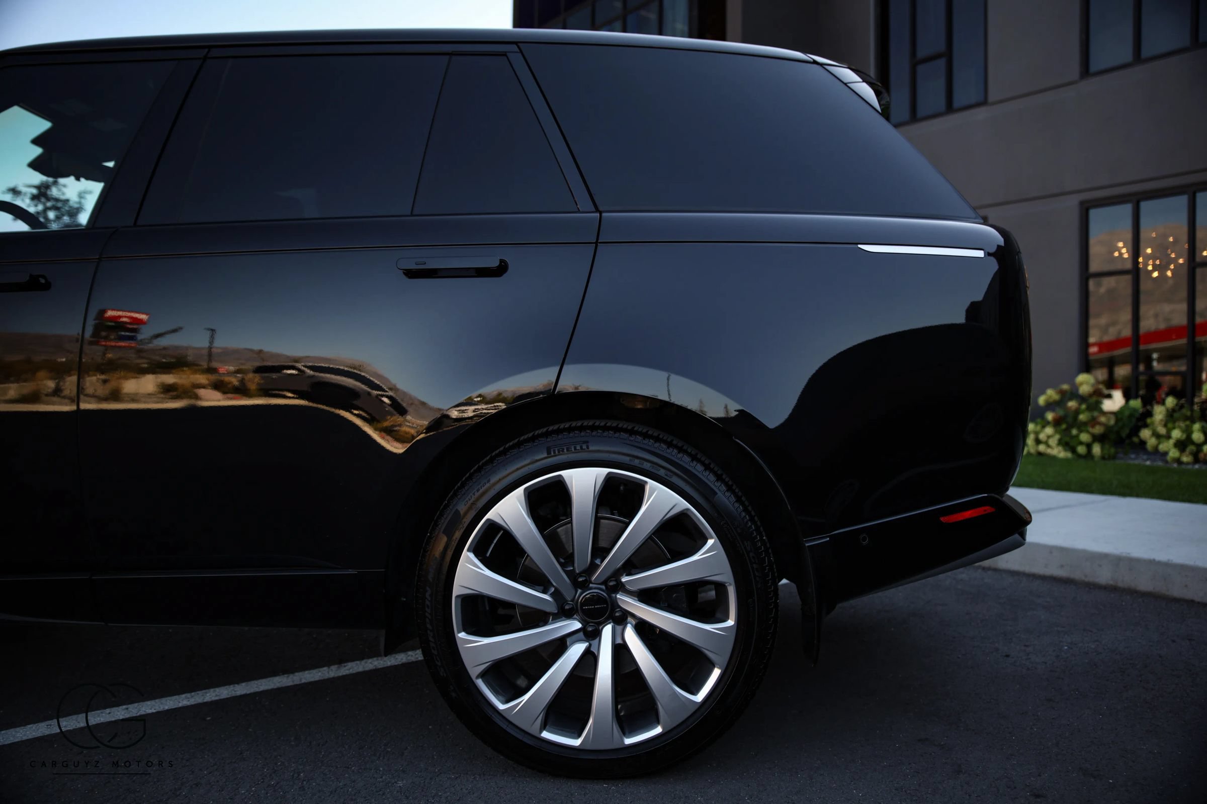 Used 2026 Land Rover Range Rover Autobiography AWD/4WD image 11