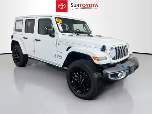 Used 2024 Jeep Wrangler Unlimited Sahara AWD/4WD image 1