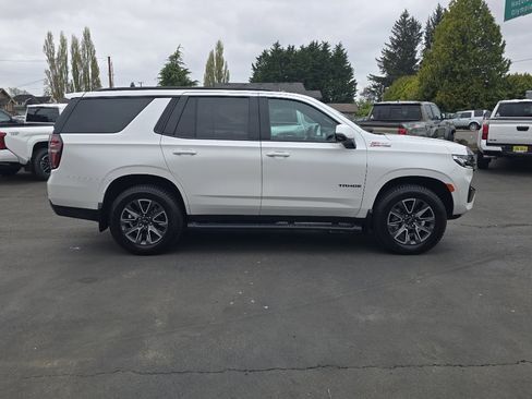 Used 2024 Chevrolet Tahoe Z71 w/ Luxury Package AWD/4WD image 7