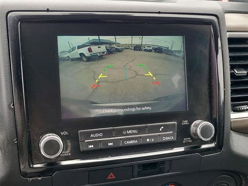 Used 2022 Nissan Frontier SV RWD image 7