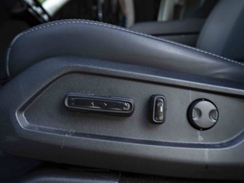 Used 2025 Honda Pilot Touring image 42