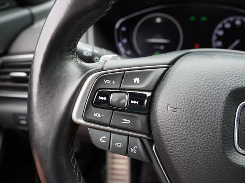 Used 2018 Honda Accord Sport image 29
