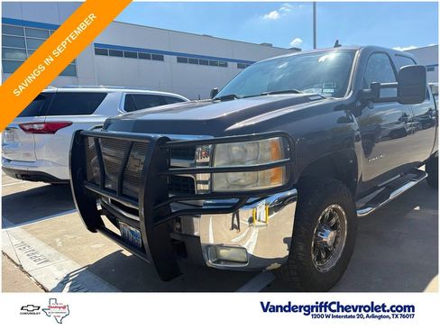 Used 2010 Chevrolet Silverado 2500 LTZ w/ Convenience Package AWD/4WD image 2