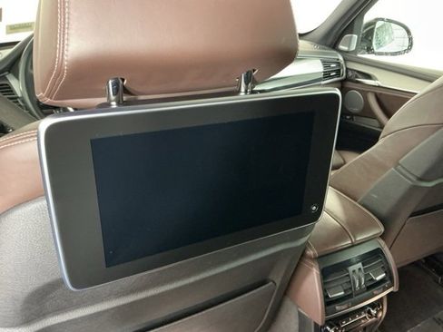 Used 2018 BMW X5 xDrive50i w/ Dynamic Handling Package image 28