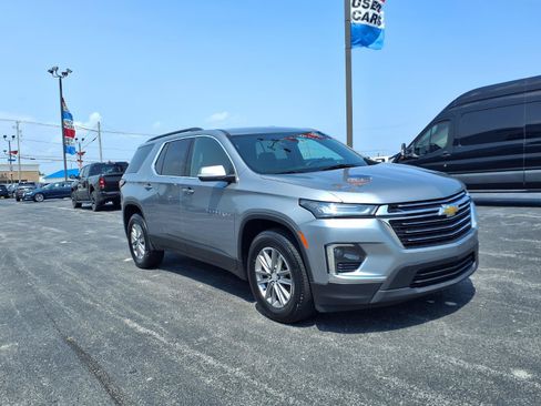 Used 2023 Chevrolet Traverse LT w/ LPO, Floor Liner Package AWD/4WD image 3